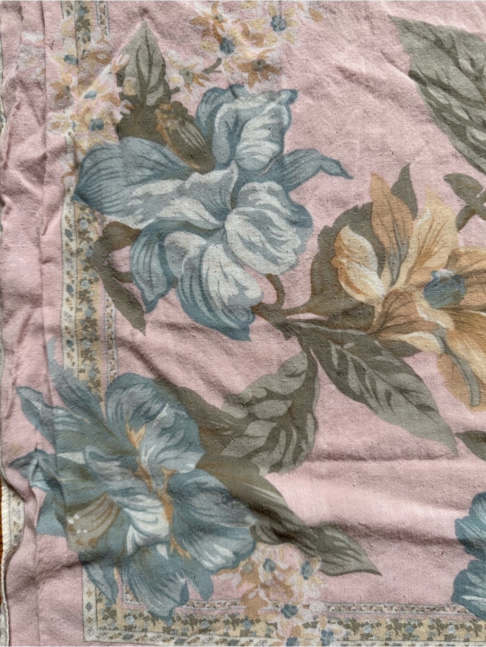 ✨5/$25 Liz Claiborne Floral Cotton (?) Scarf Sqaure